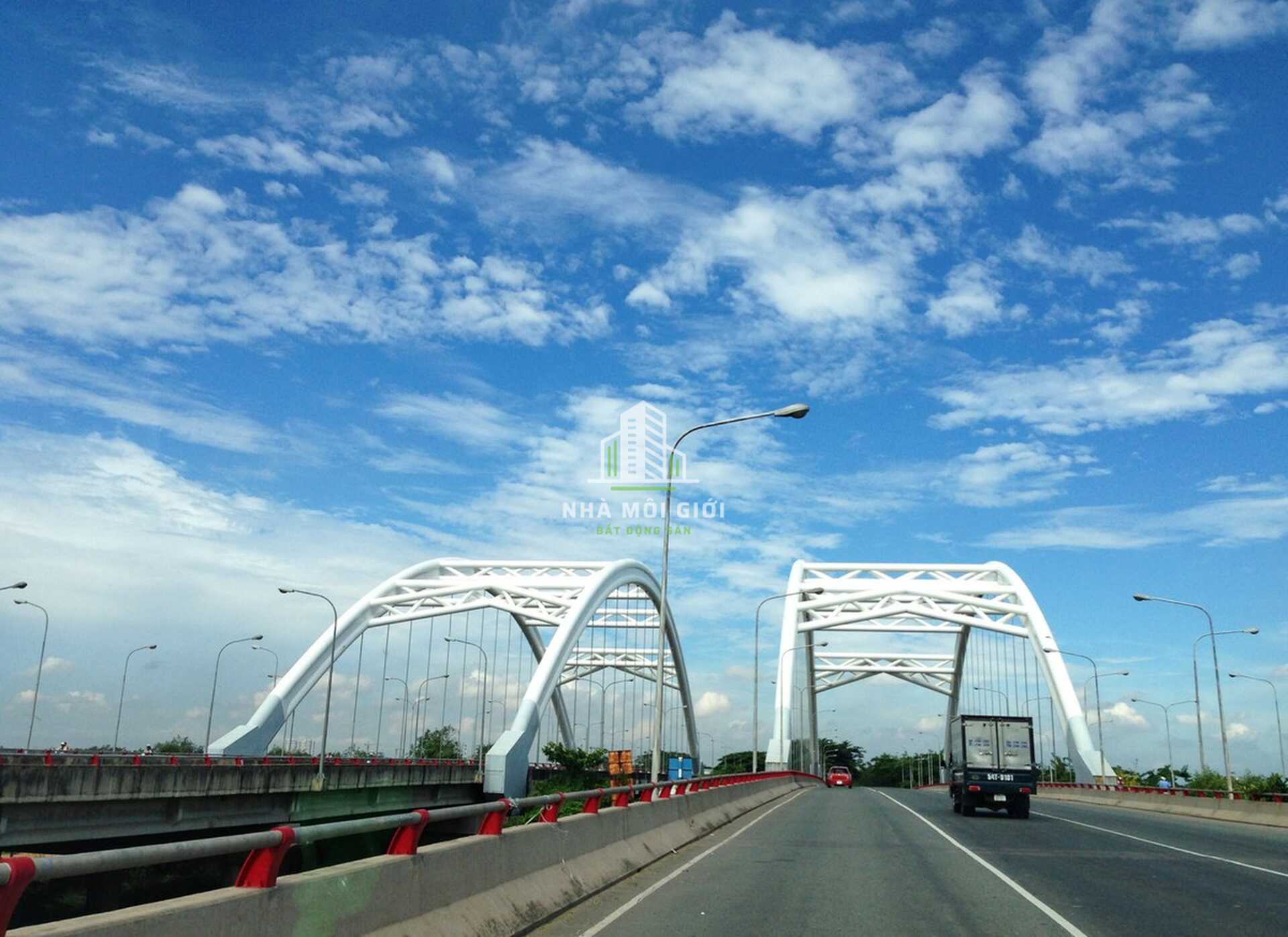 Rach_hiep_an,_nguyen_van_linh,_binh_hung,_binh_chanh,_hcmvn_-_panoramio Nhà Môi Giới Bất Động Sản