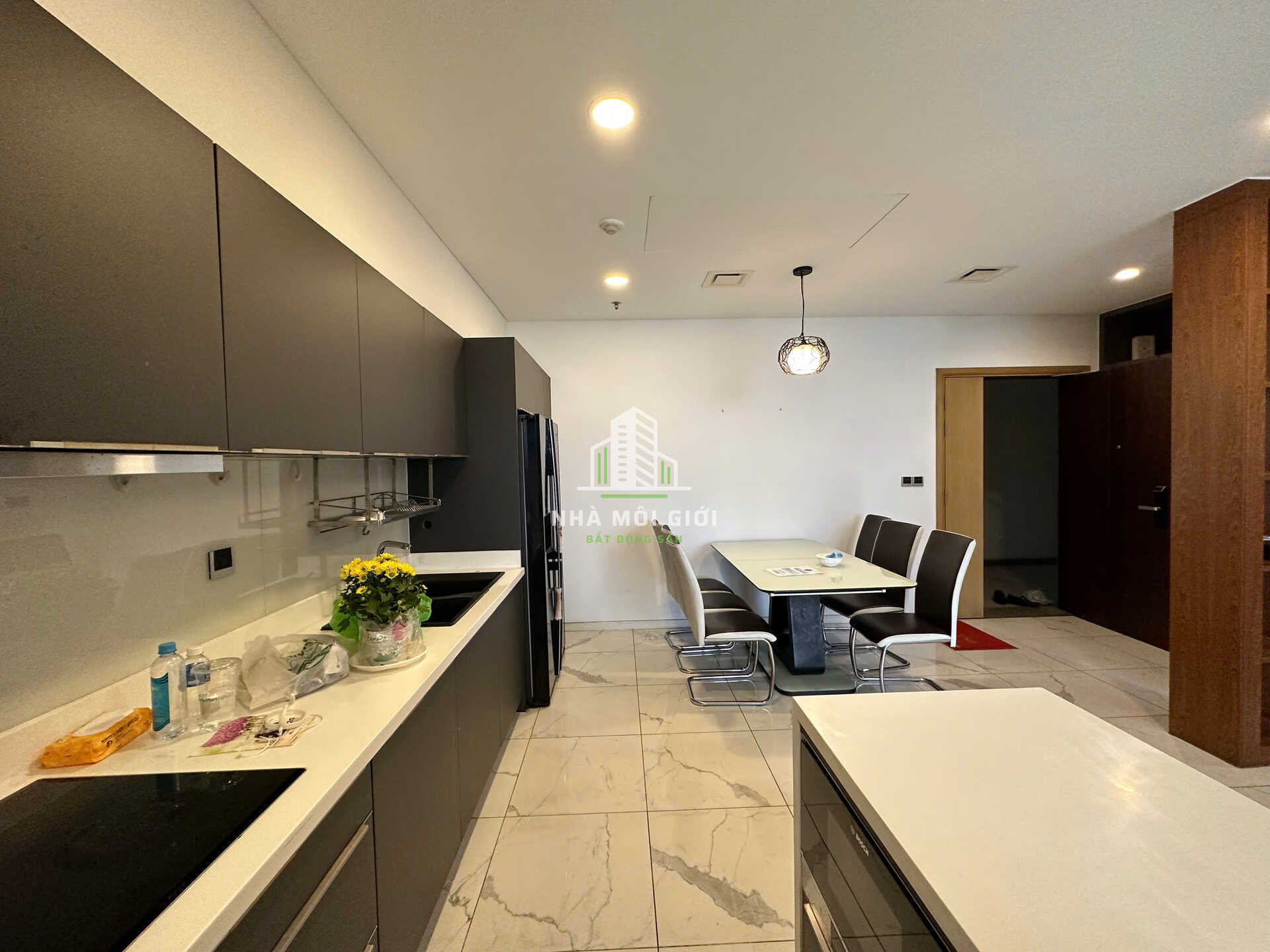 BÁN CĂN HỘ 3PN SALA SARINA (CĂN GÓC) FULL NỘI THẤT GIÁ 16,5 TỶ (TL) BÁN CĂN HỘ 3PN SALA SARINA (CĂN GÓC) FULL NỘI THẤT GIÁ 16,5 TỶ (TL)