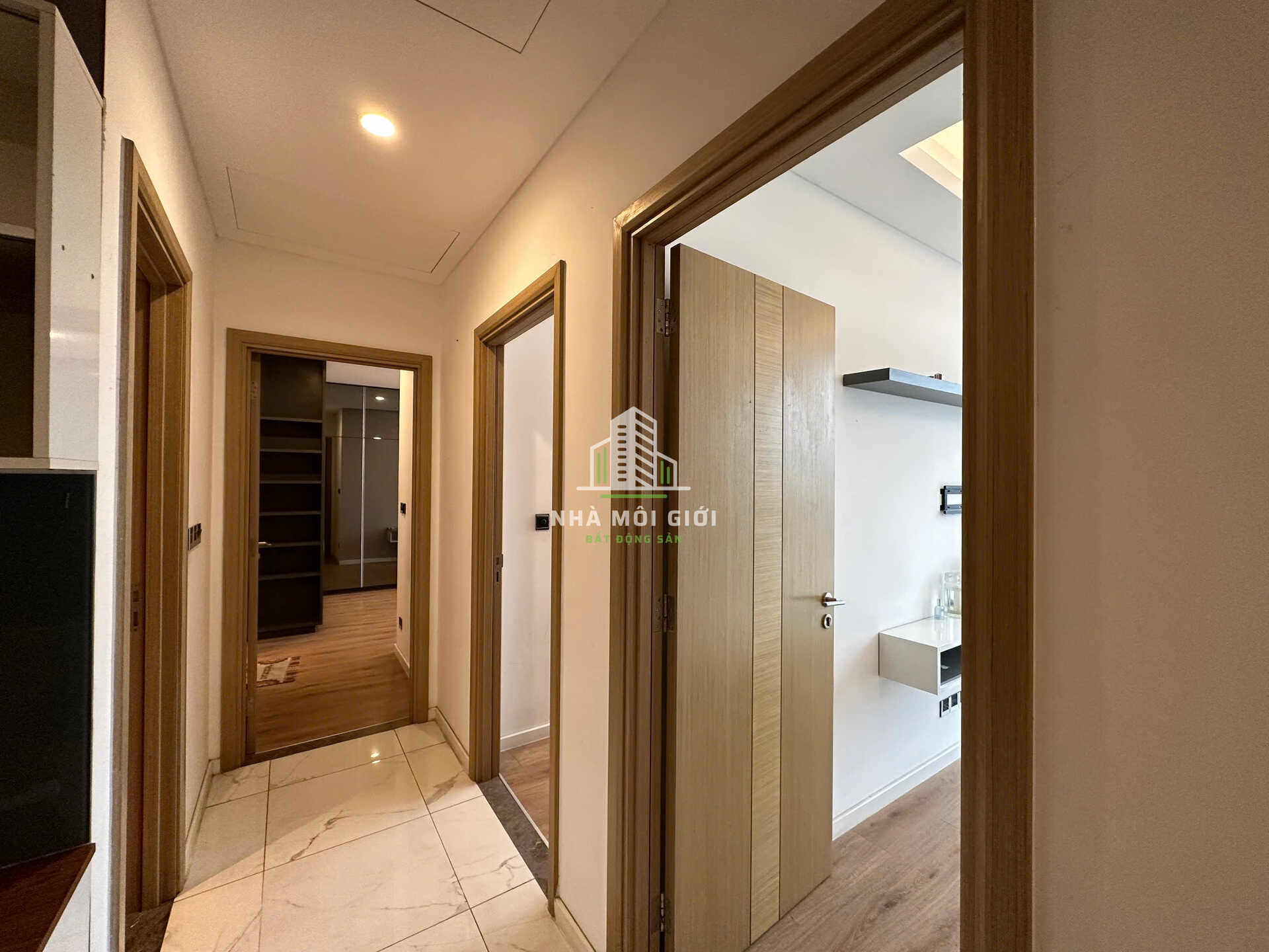 BÁN CĂN HỘ 3PN SALA SARINA (CĂN GÓC) FULL NỘI THẤT GIÁ 16,5 TỶ (TL) BÁN CĂN HỘ 3PN SALA SARINA (CĂN GÓC) FULL NỘI THẤT GIÁ 16,5 TỶ (TL)