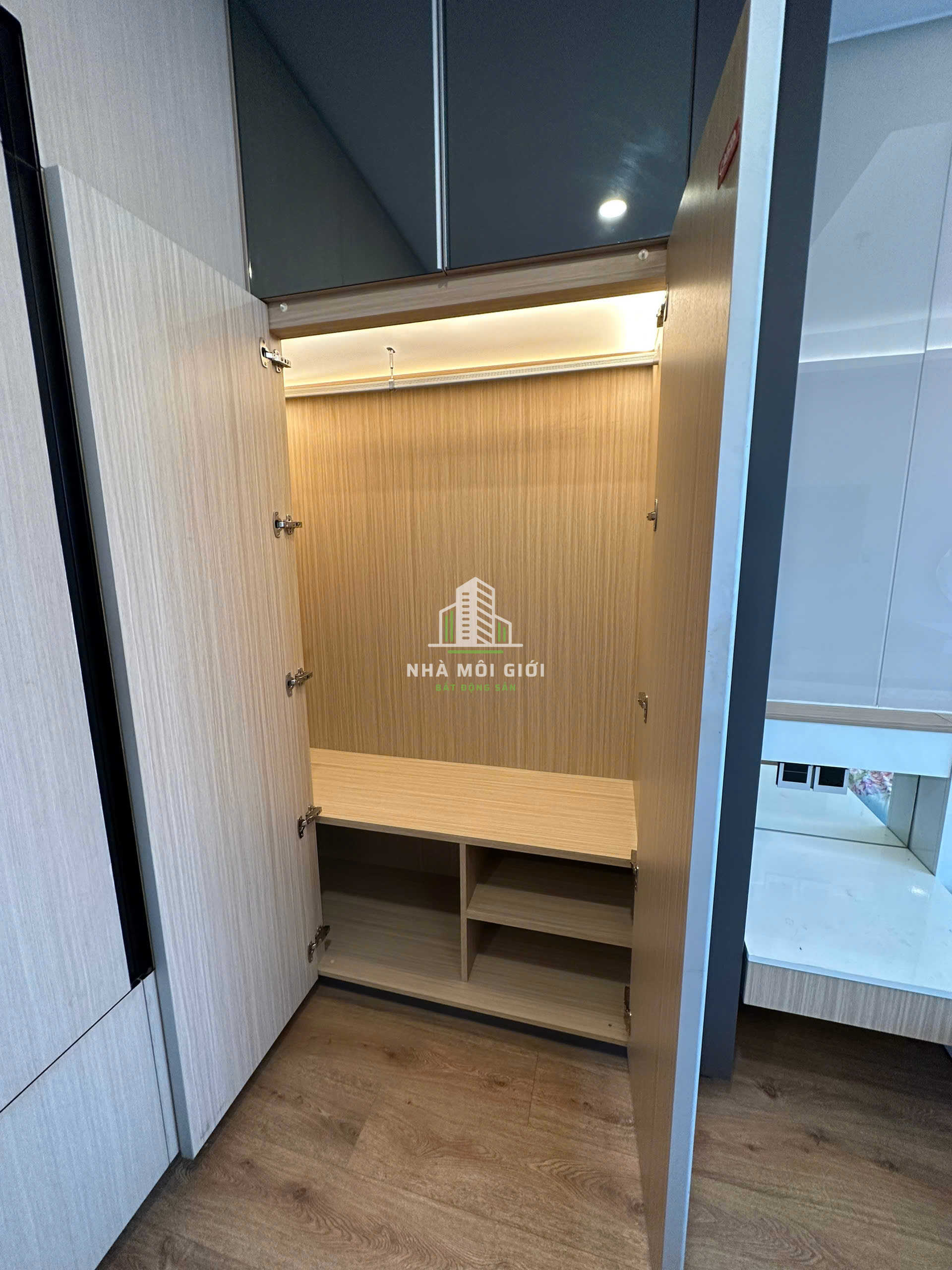 BÁN CĂN HỘ 3PN SALA SARINA (CĂN GÓC) FULL NỘI THẤT GIÁ 16,5 TỶ (TL) BÁN CĂN HỘ 3PN SALA SARINA (CĂN GÓC) FULL NỘI THẤT GIÁ 16,5 TỶ (TL)