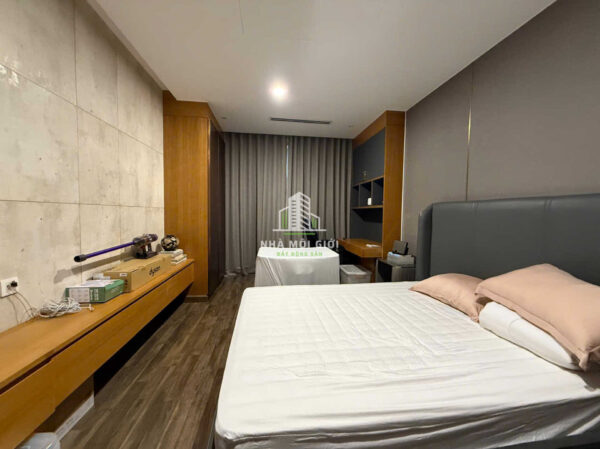 Cho thuê nguyên căn shophouse MT Nguyễn Cơ Thạch DTSD gần 700m2 full nội thất cao cấp