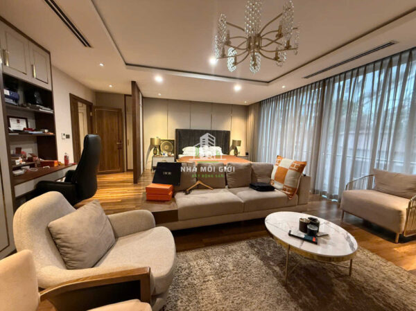 Cho thuê nguyên căn shophouse MT Nguyễn Cơ Thạch DTSD gần 700m2 full nội thất cao cấp