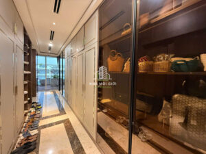 Cho thuê nguyên căn shophouse MT Nguyễn Cơ Thạch DTSD gần 700m2 full nội thất cao cấp