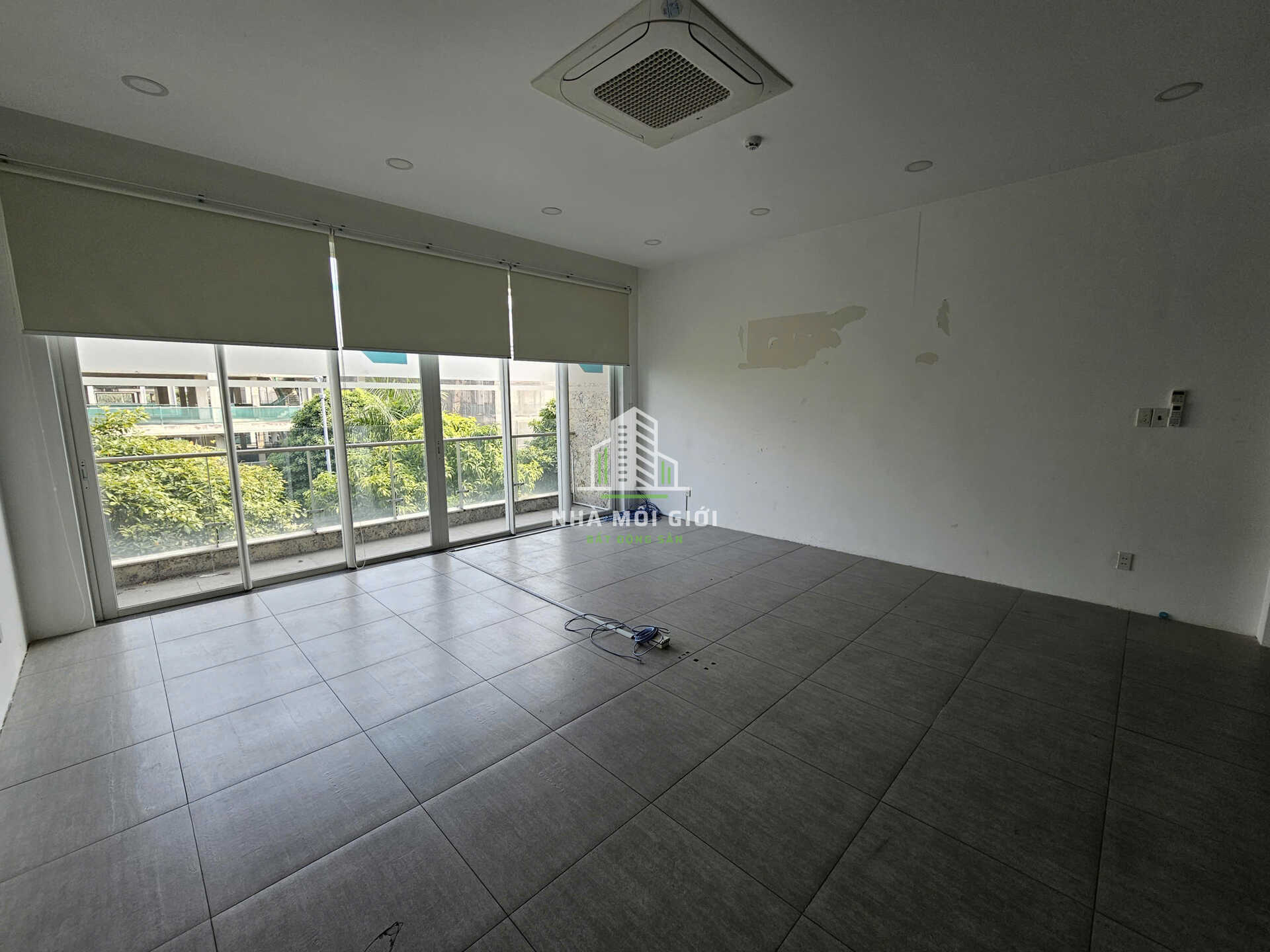 Cho thuê sàn văn phòng tầng 3 shophouse Saritown, 85m2, KDT Sala - giá 27 triệu Cho thuê sàn văn phòng tầng 3 shophouse Saritown, 85m2, KDT Sala - giá 27 triệu