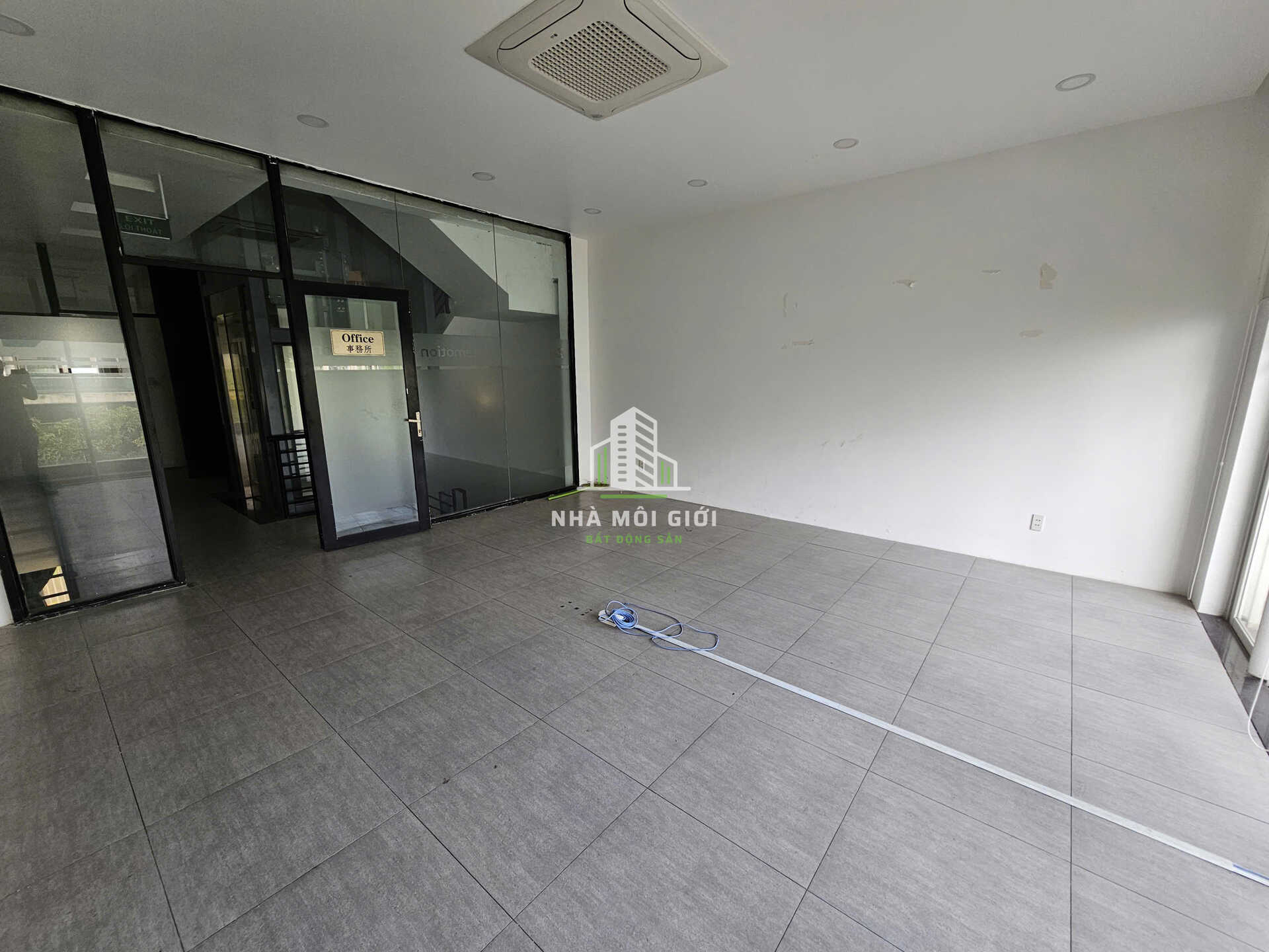Cho thuê sàn văn phòng tầng 3 shophouse Saritown, 85m2, KDT Sala - giá 27 triệu Cho thuê sàn văn phòng tầng 3 shophouse Saritown, 85m2, KDT Sala - giá 27 triệu