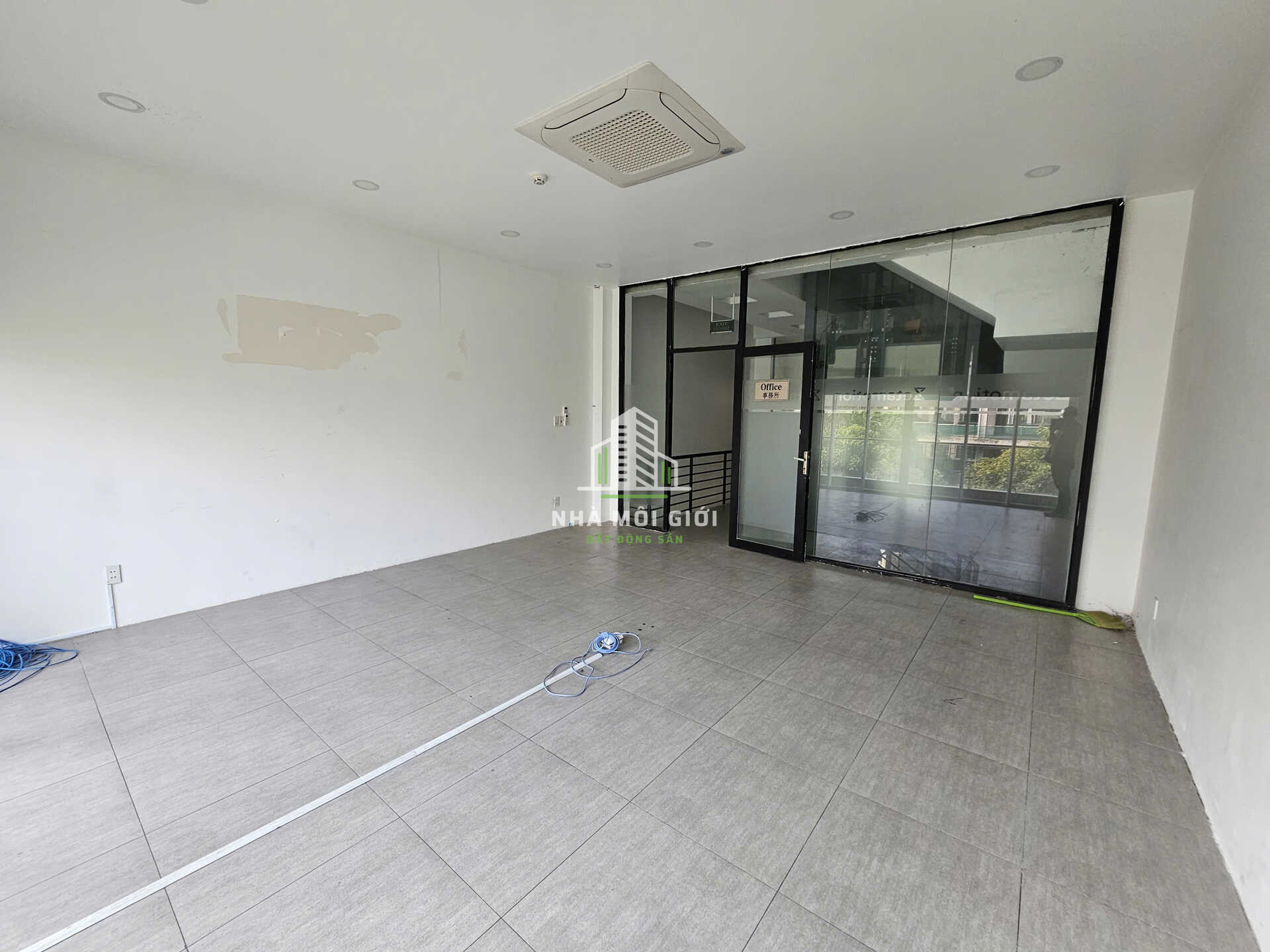 Cho thuê sàn văn phòng tầng 3 shophouse Saritown, 85m2, KDT Sala - giá 27 triệu Cho thuê sàn văn phòng tầng 3 shophouse Saritown, 85m2, KDT Sala - giá 27 triệu