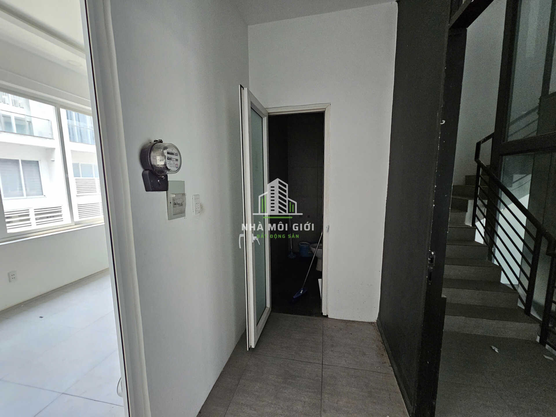 Cho thuê sàn văn phòng tầng 3 shophouse Saritown, 85m2, KDT Sala - giá 27 triệu Cho thuê sàn văn phòng tầng 3 shophouse Saritown, 85m2, KDT Sala - giá 27 triệu