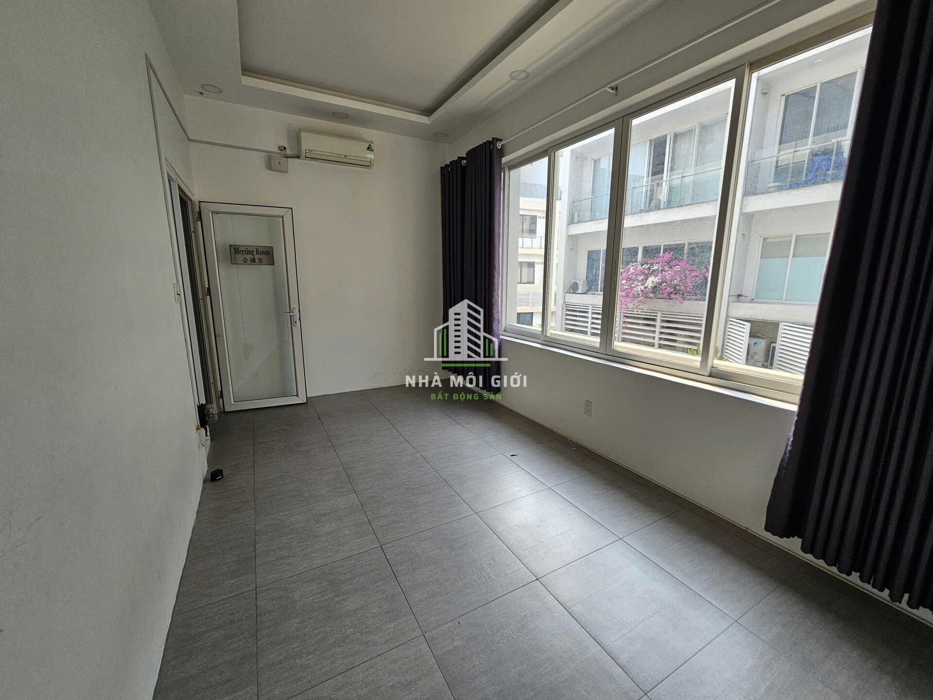 Cho thuê sàn văn phòng tầng 3 shophouse Saritown, 85m2, KDT Sala - giá 27 triệu Cho thuê sàn văn phòng tầng 3 shophouse Saritown, 85m2, KDT Sala - giá 27 triệu
