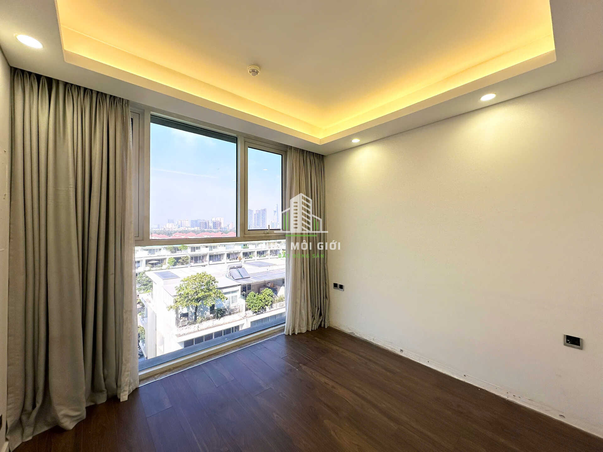 Bán căn hộ SARICA 3 phòng ngủ, 161m2, full nội thất, KDT Sala, giá 42 tỷ Bán căn hộ SARICA 3 phòng ngủ, 161m2, full nội thất, KDT Sala, giá 42 tỷ