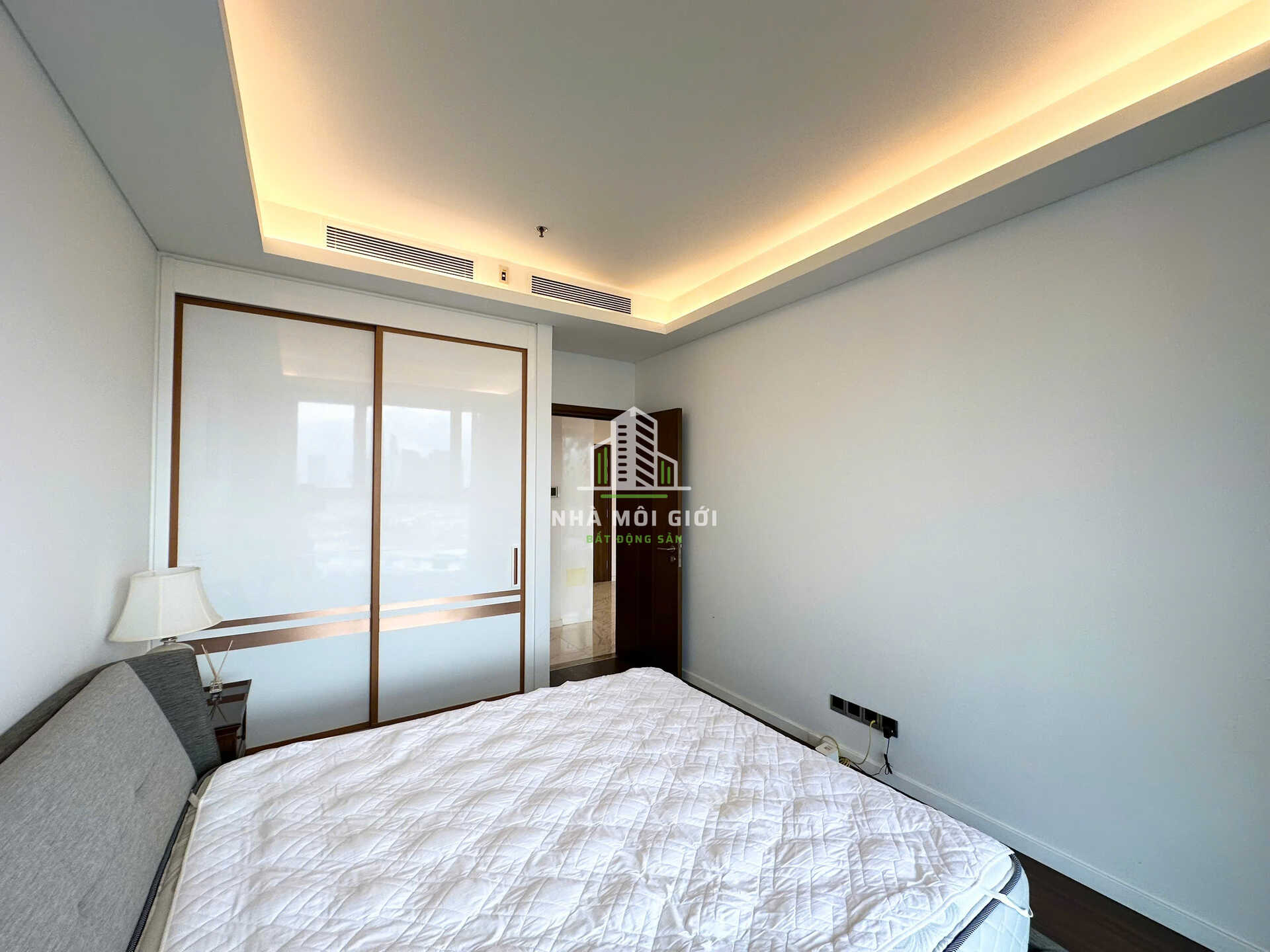 Bán căn hộ SARICA 2 phòng ngủ, 107m2, full nội thất, KDT Sala, giá 24 tỷ Bán căn hộ SARICA 2 phòng ngủ, 107m2, full nội thất, KDT Sala, giá 24 tỷ