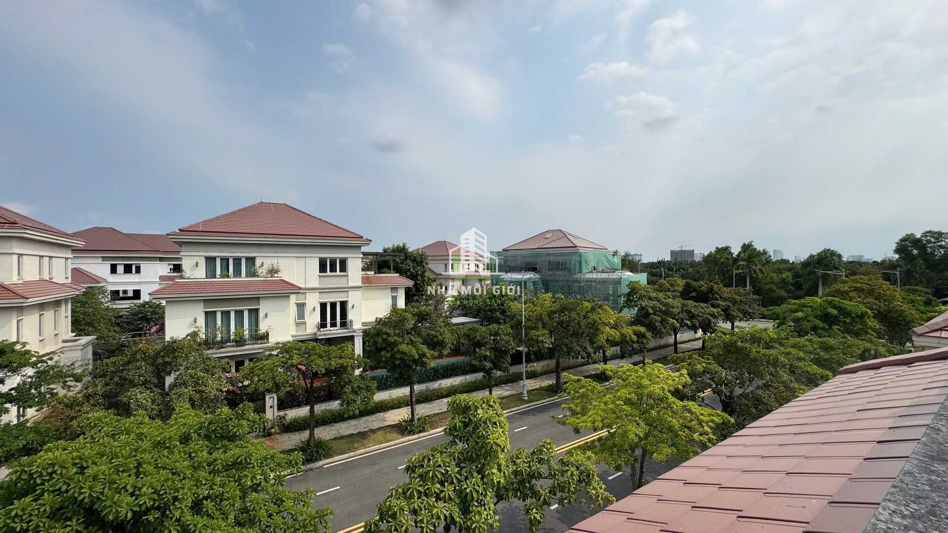 SAROMA VILLA - Cung điện xanh bên dòng sông Sài Gòn – Sẵn sàng cho thuê dài hạn SAROMA VILLA - Cung điện xanh bên dòng sông Sài Gòn – Sẵn sàng cho thuê dài hạn