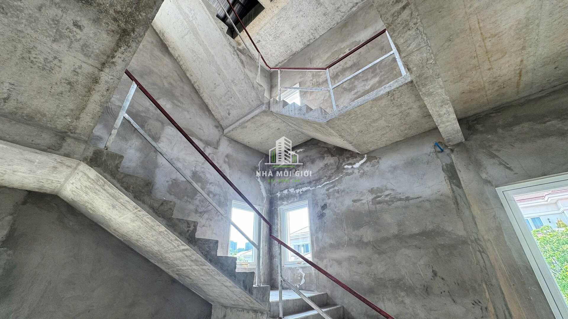 SAROMA VILLA - Cung điện xanh bên dòng sông Sài Gòn – Sẵn sàng cho thuê dài hạn SAROMA VILLA - Cung điện xanh bên dòng sông Sài Gòn – Sẵn sàng cho thuê dài hạn