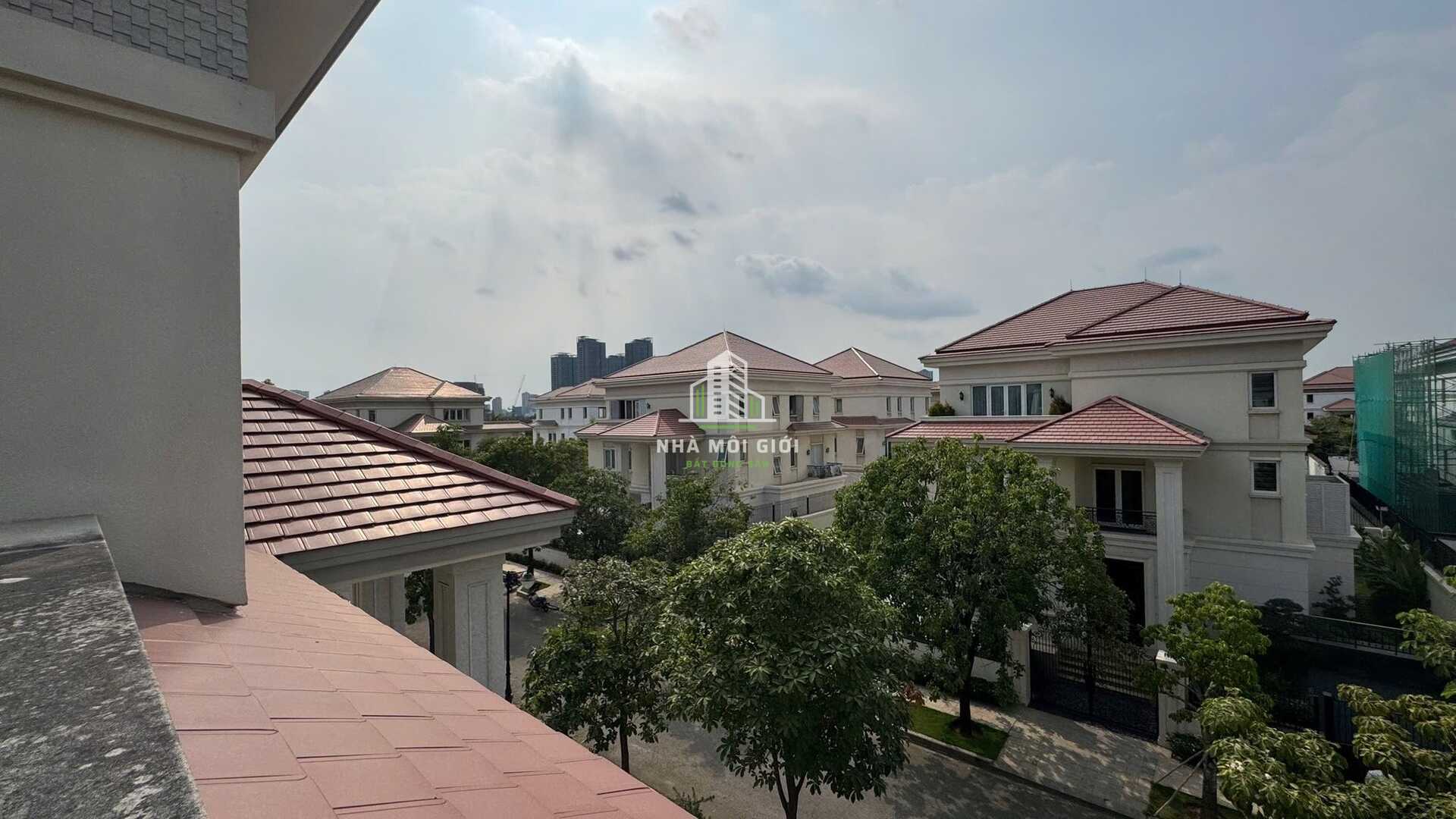SAROMA VILLA - Cung điện xanh bên dòng sông Sài Gòn – Sẵn sàng cho thuê dài hạn SAROMA VILLA - Cung điện xanh bên dòng sông Sài Gòn – Sẵn sàng cho thuê dài hạn