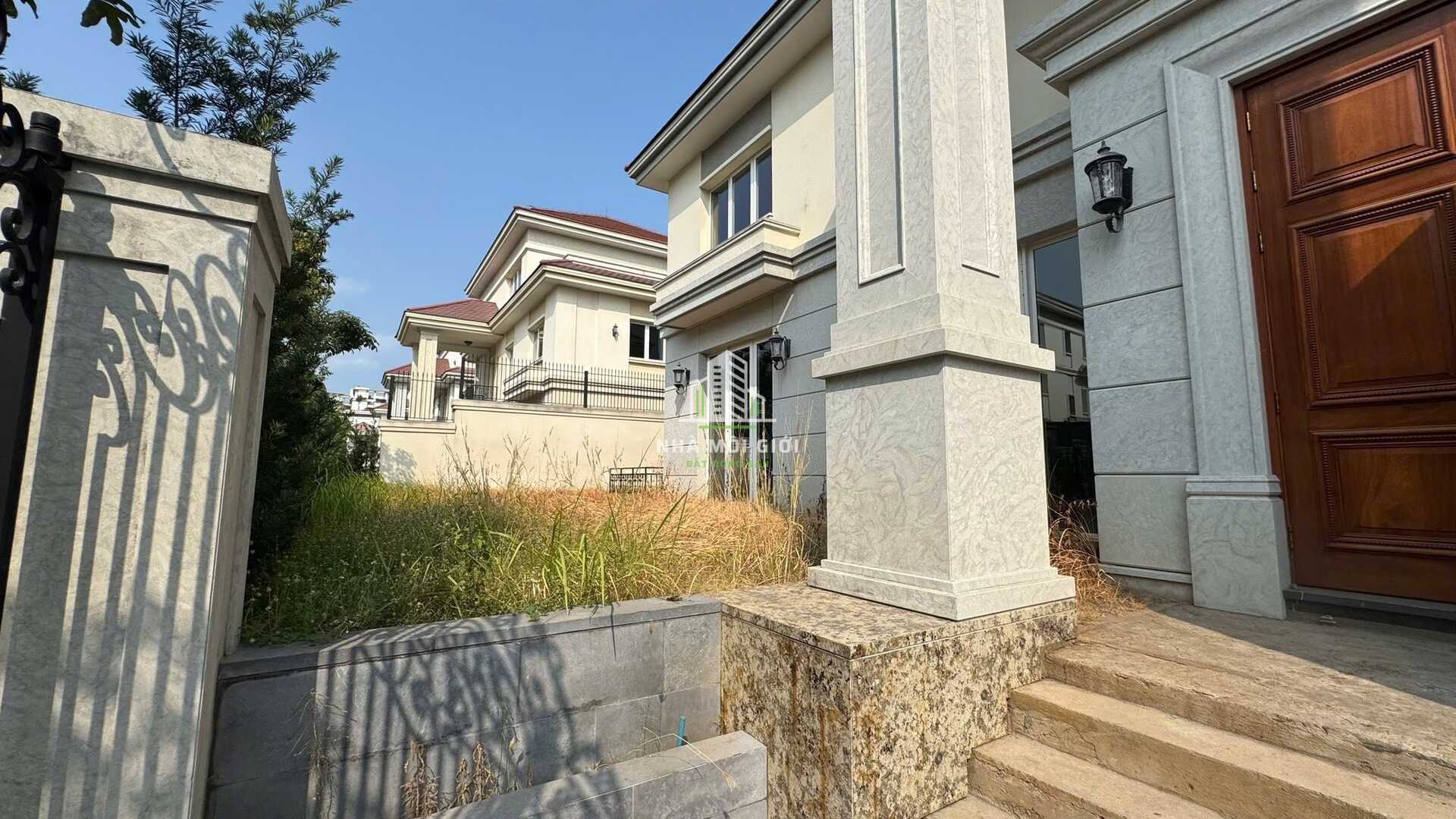 SAROMA VILLA - Cung điện xanh bên dòng sông Sài Gòn – Sẵn sàng cho thuê dài hạn SAROMA VILLA - Cung điện xanh bên dòng sông Sài Gòn – Sẵn sàng cho thuê dài hạn