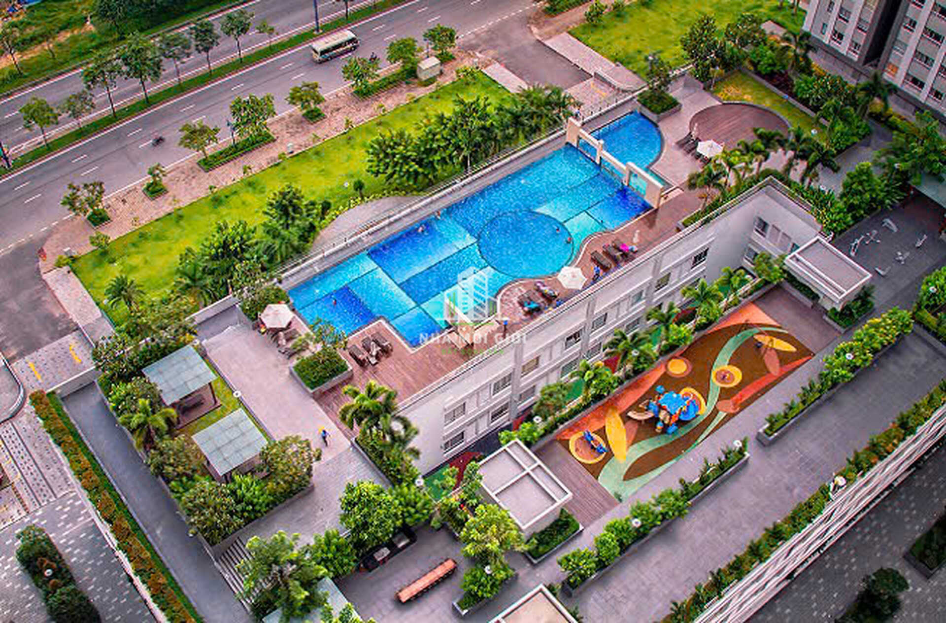 Z7806562894243_f77bcfa38f01d261e45c0276d2bd992a Nhà Môi Giới Bất Động Sản