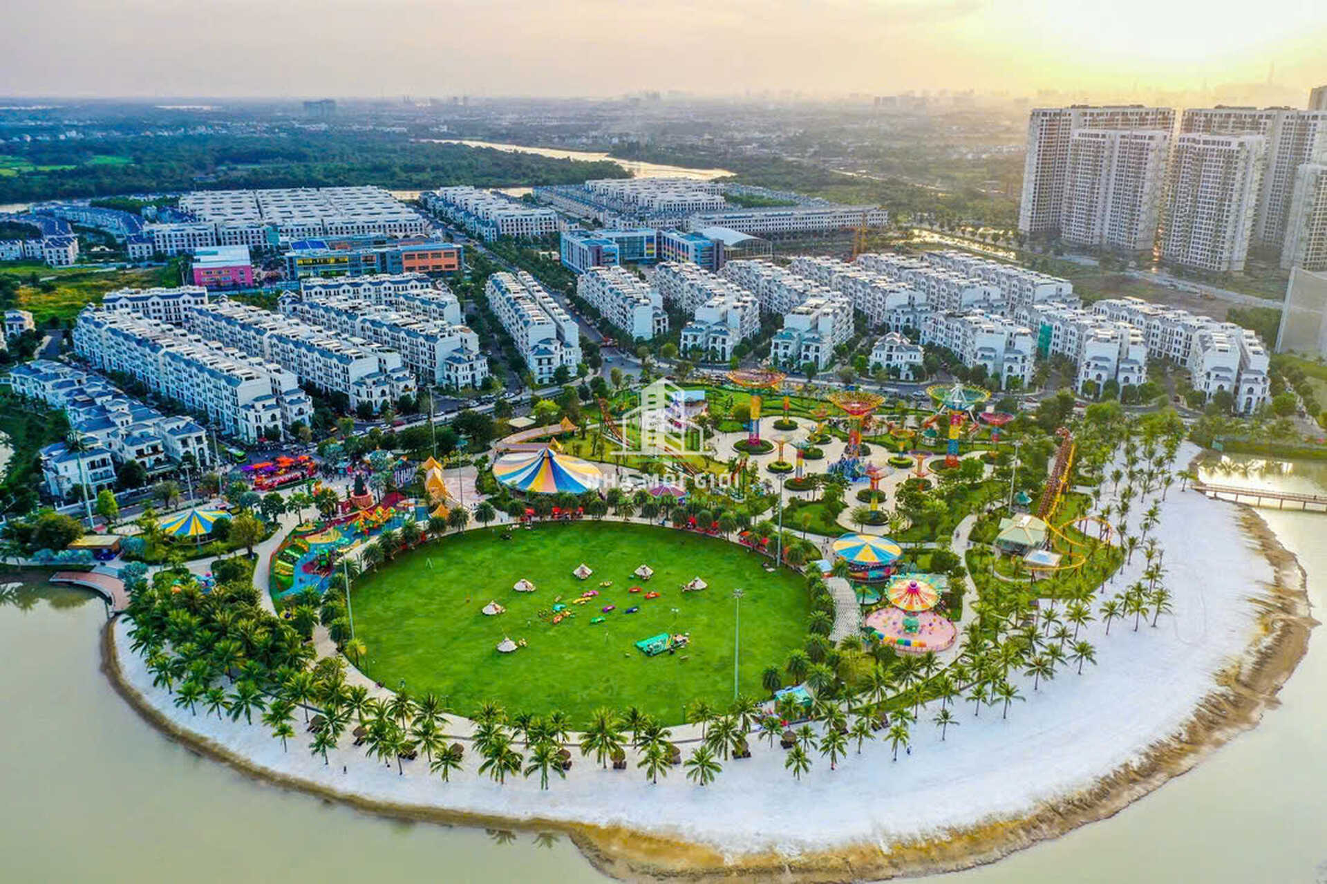 Z7881464289049_4ea9b58b7f4821b89a354b4e0836df53 Nhà Môi Giới Bất Động Sản