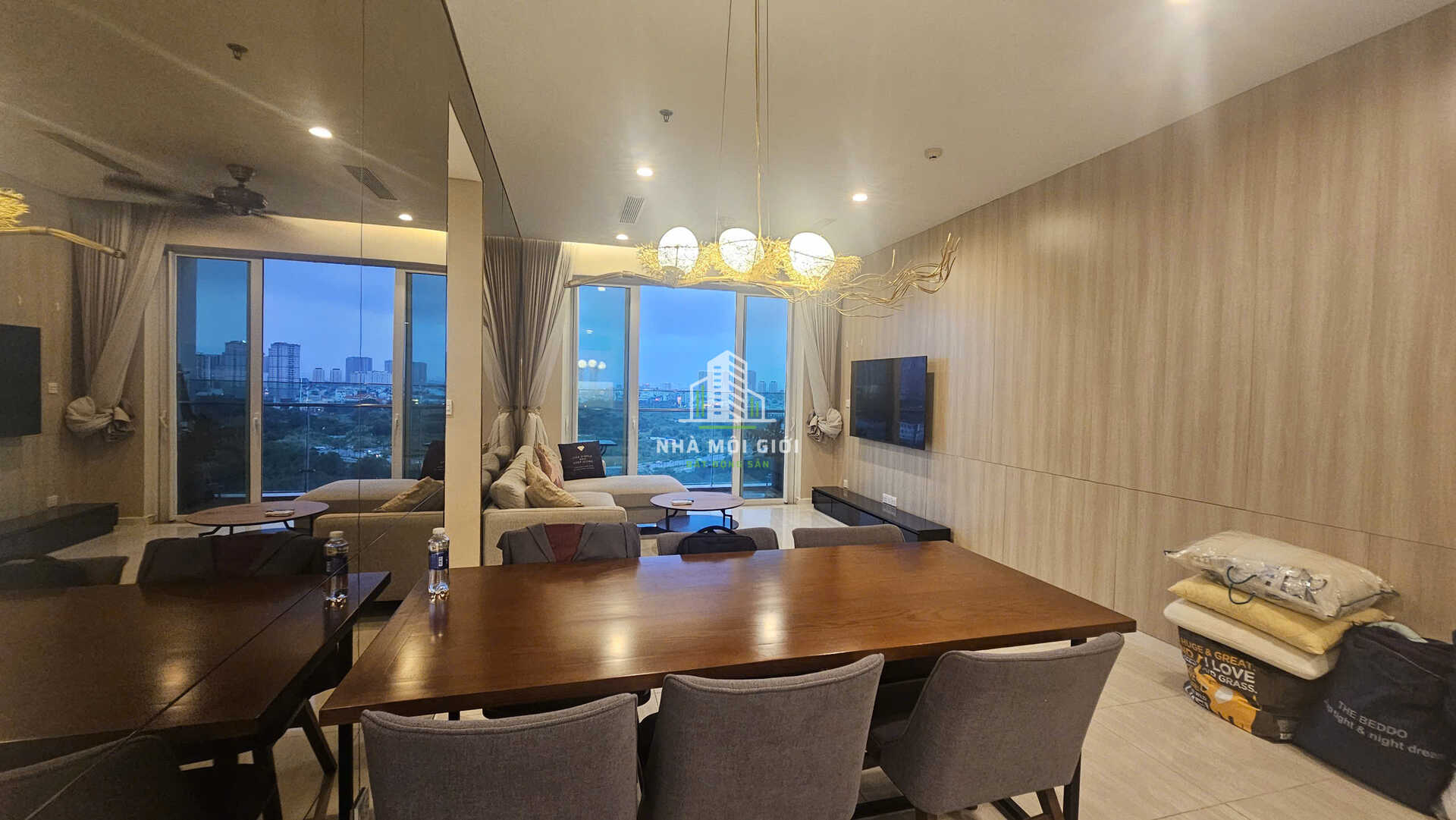 CHO THUÊ CĂN HỘ 3PN SADORA VIEW LANDMARK81 VÀ VIEW PHÁO HOA Q1 CHO THUÊ CĂN HỘ 3PN SADORA VIEW LANDMARK81 VÀ VIEW PHÁO HOA Q1