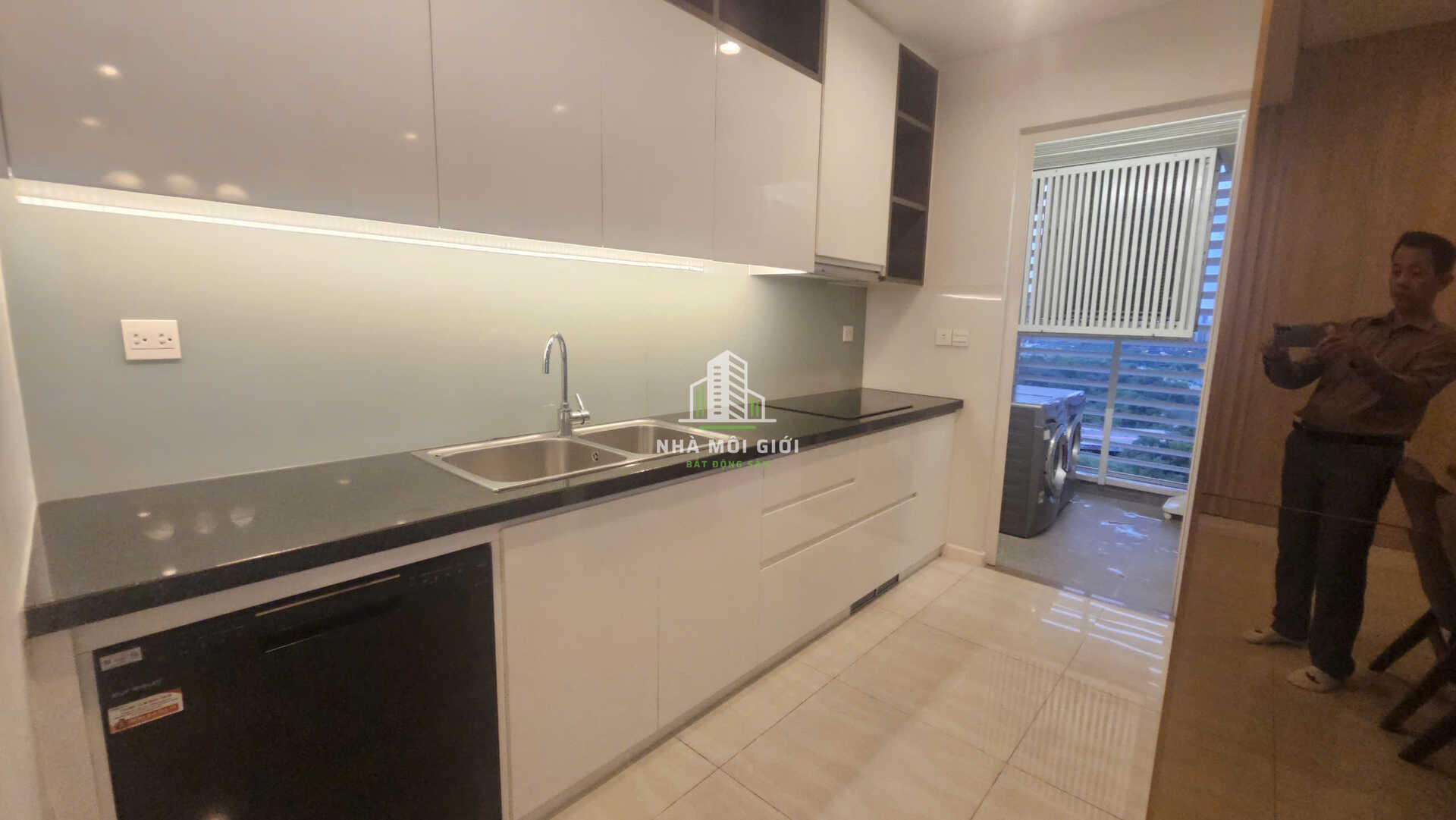 CHO THUÊ CĂN HỘ 3PN SADORA VIEW LANDMARK81 VÀ VIEW PHÁO HOA Q1 CHO THUÊ CĂN HỘ 3PN SADORA VIEW LANDMARK81 VÀ VIEW PHÁO HOA Q1