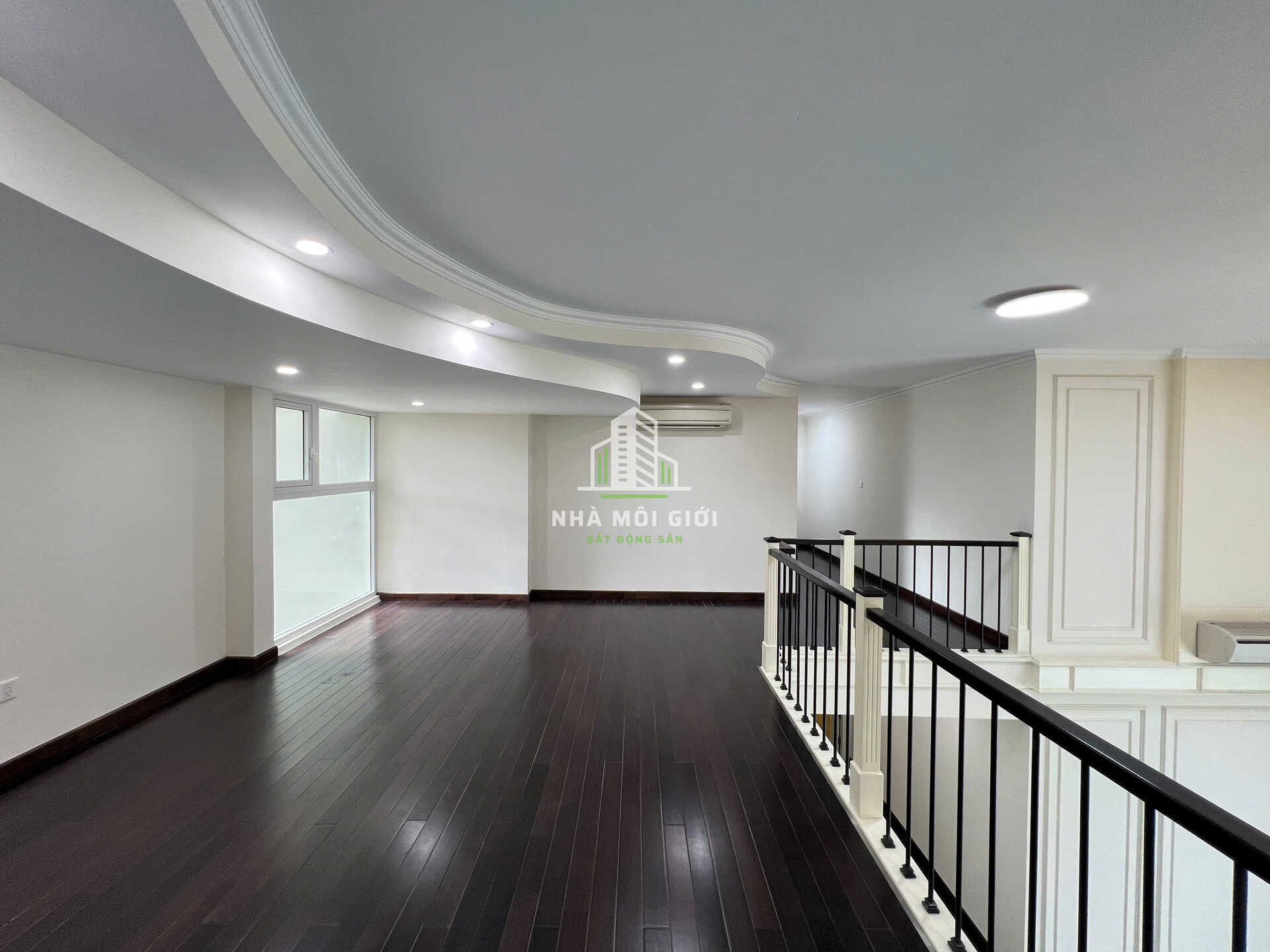 BÁN PENTHOUSE/DUPLEX VISTA VERDE 350M² – CĂN GÓC 3 MẶT TIỀN, 6PN5WC – 23,8 TỶ BÁN PENTHOUSE/DUPLEX VISTA VERDE 350M² – CĂN GÓC 3 MẶT TIỀN, 6PN5WC – 23,8 TỶ
