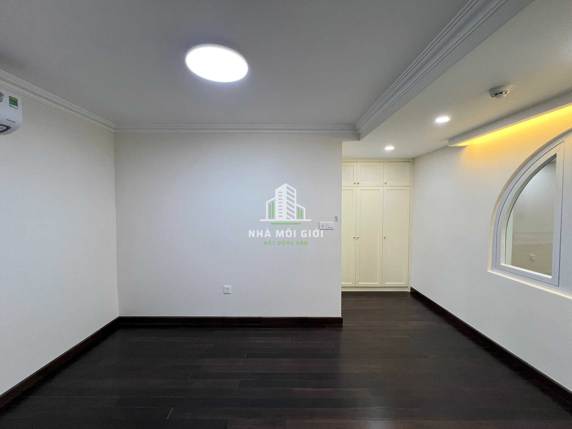 BÁN PENTHOUSE/DUPLEX VISTA VERDE 350M² – CĂN GÓC 3 MẶT TIỀN, 6PN5WC – 23,8 TỶ BÁN PENTHOUSE/DUPLEX VISTA VERDE 350M² – CĂN GÓC 3 MẶT TIỀN, 6PN5WC – 23,8 TỶ