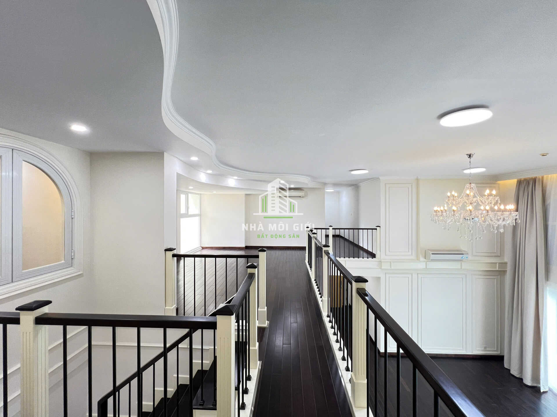 BÁN PENTHOUSE/DUPLEX VISTA VERDE 350M² – CĂN GÓC 3 MẶT TIỀN, 6PN5WC – 23,8 TỶ BÁN PENTHOUSE/DUPLEX VISTA VERDE 350M² – CĂN GÓC 3 MẶT TIỀN, 6PN5WC – 23,8 TỶ
