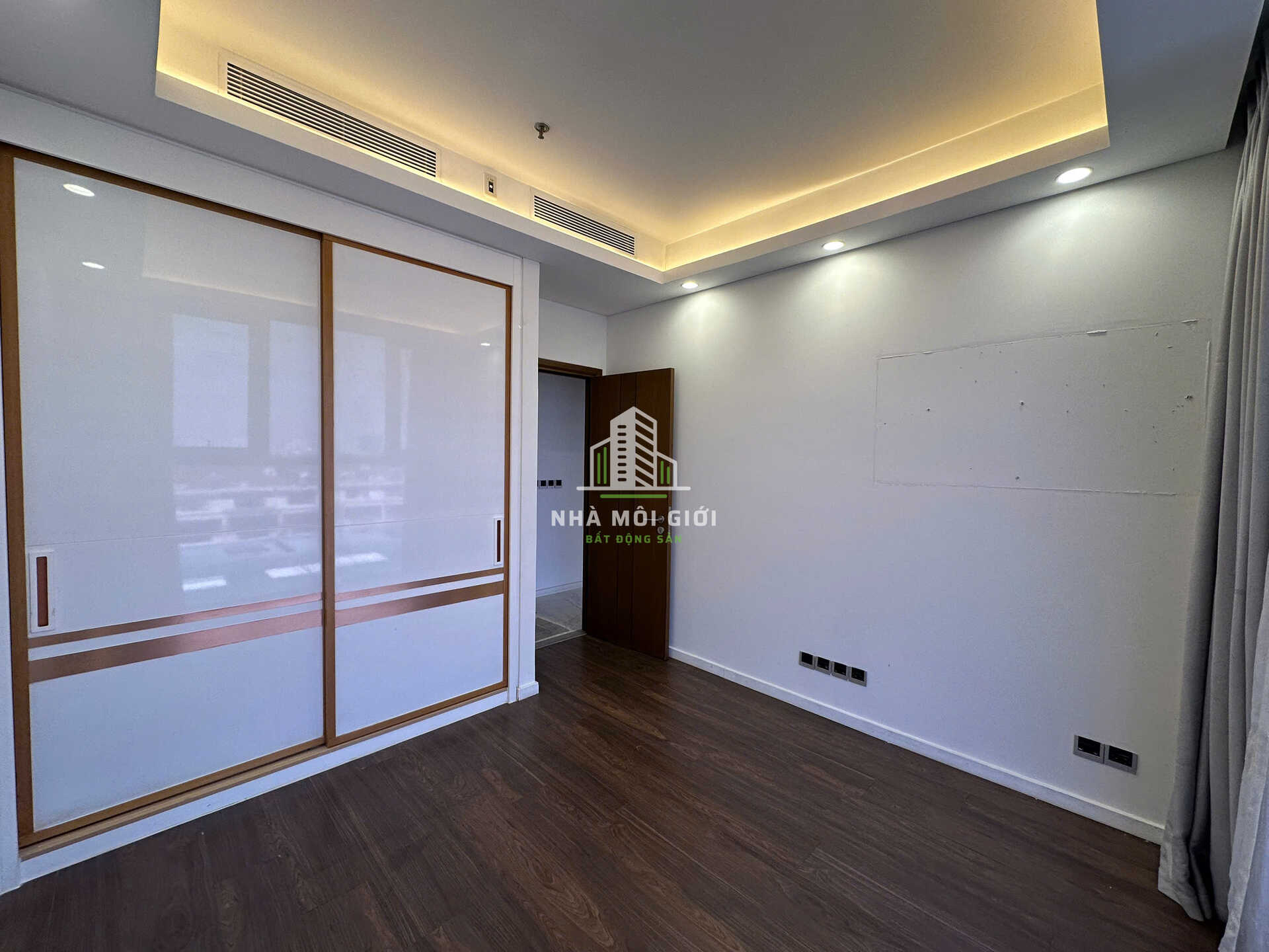 Bán căn hộ Sarica Sala Thủ Thiêm 3PN 160m² căn góc view pháo hoa Quận 1– Giá 40 tỷ Bán căn hộ Sarica Sala Thủ Thiêm 3PN 160m² căn góc view pháo hoa Quận 1– Giá 40 tỷ