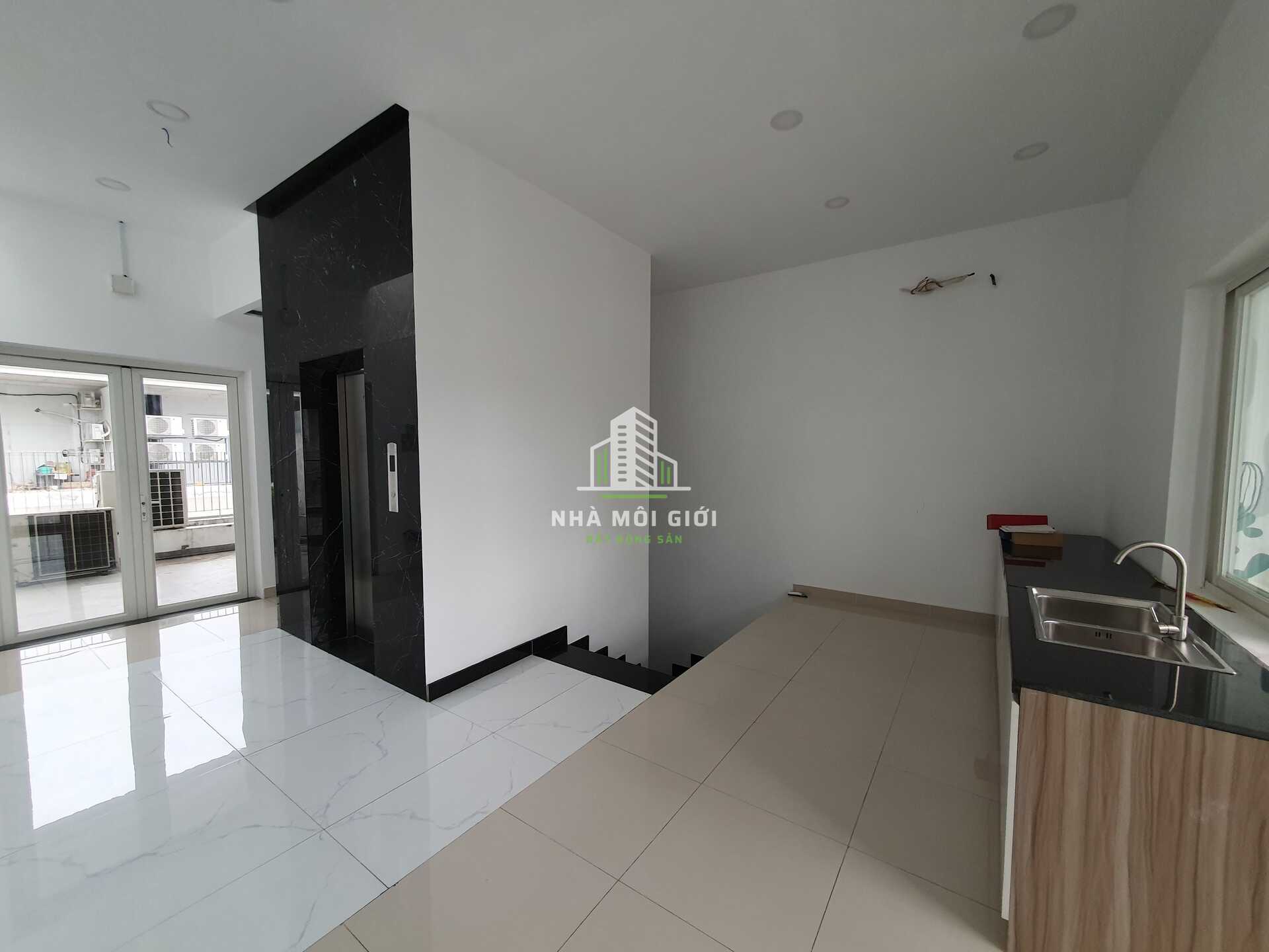 CHO THUÊ CẶP SHOPHOUSE MẶT TIỀN ĐƯỜNG B4 SARITOWN KĐT SALA CHO THUÊ CẶP SHOPHOUSE MẶT TIỀN ĐƯỜNG B4 SARITOWN KĐT SALA