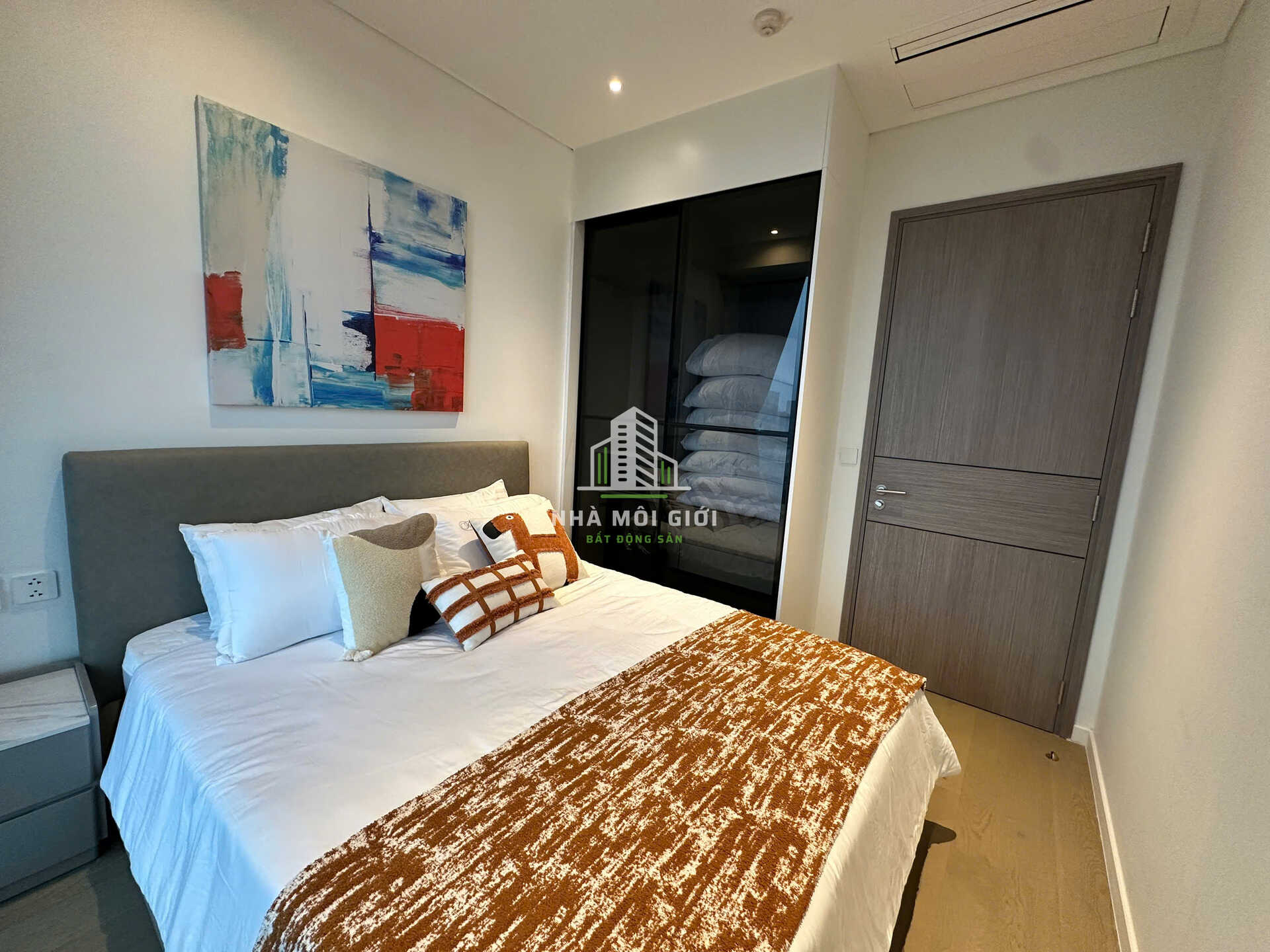 🔥 CƠ HỘI ĐẦU TƯ HIẾM – CĂN HỘ VIEW PHÁO HOA ĐẸP NHẤT THE OPERA 🔥 🔥 CƠ HỘI ĐẦU TƯ HIẾM – CĂN HỘ VIEW PHÁO HOA ĐẸP NHẤT THE OPERA 🔥