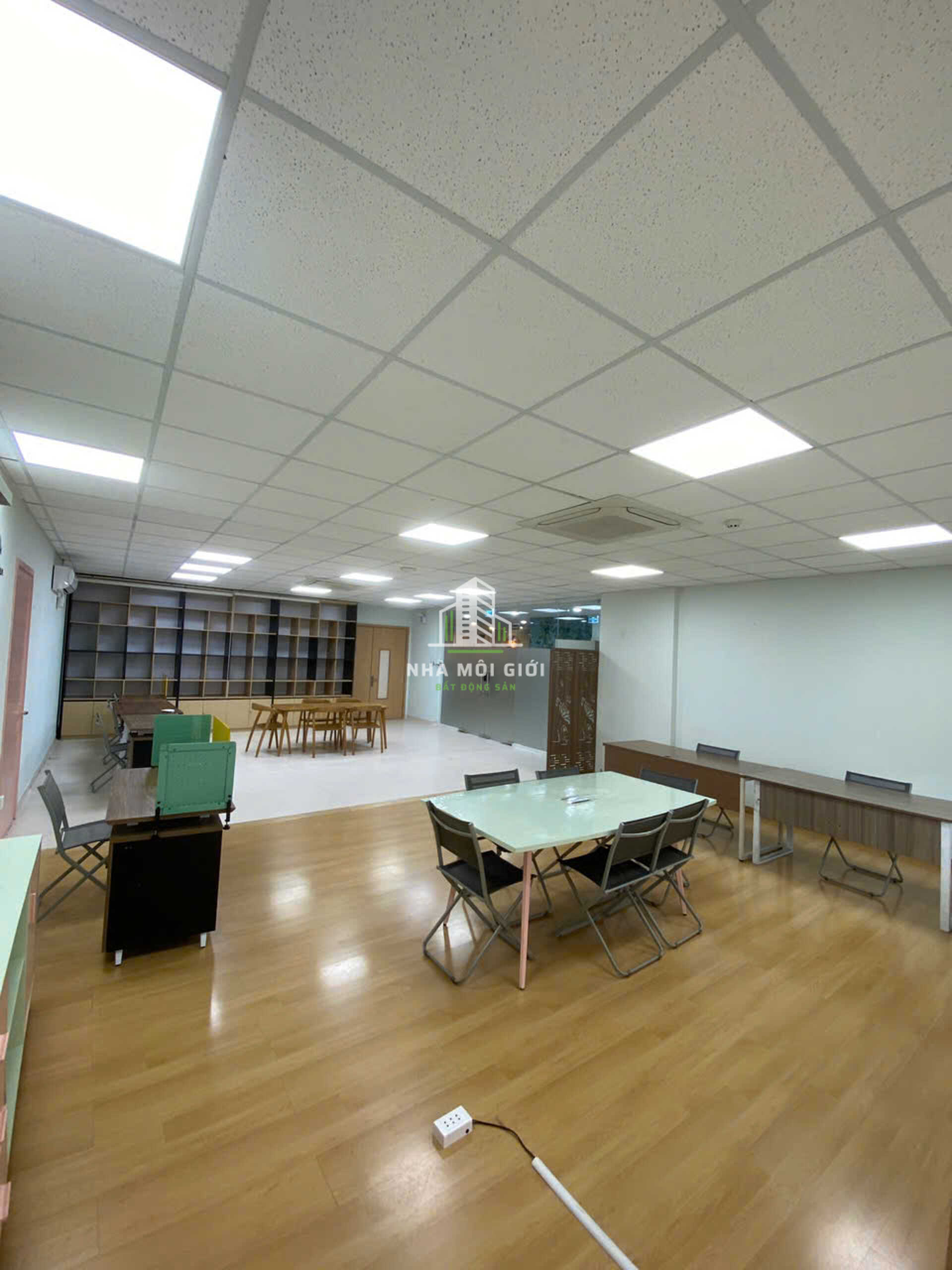 Khi không gian làm việc trở thành một tác phẩm nghệ thuật tại SariTown Sala Khi không gian làm việc trở thành một tác phẩm nghệ thuật tại SariTown Sala